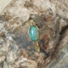 Load image into Gallery viewer, Solid Lightning Ridge Black Crystal Opal Ring with Green Blue Colors